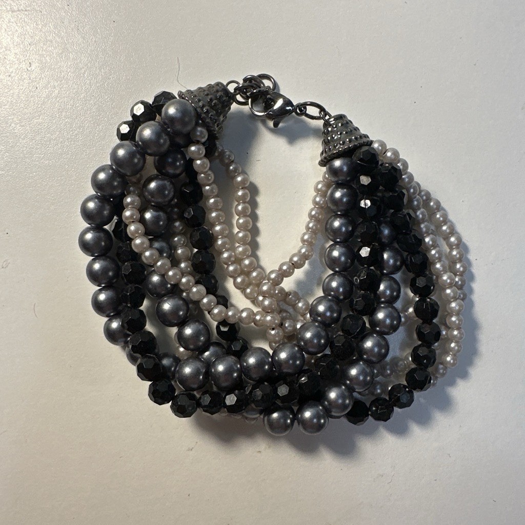 Multi-Strand Beaded Bracelet Faux Pearl in Black Ombre to Light Gray