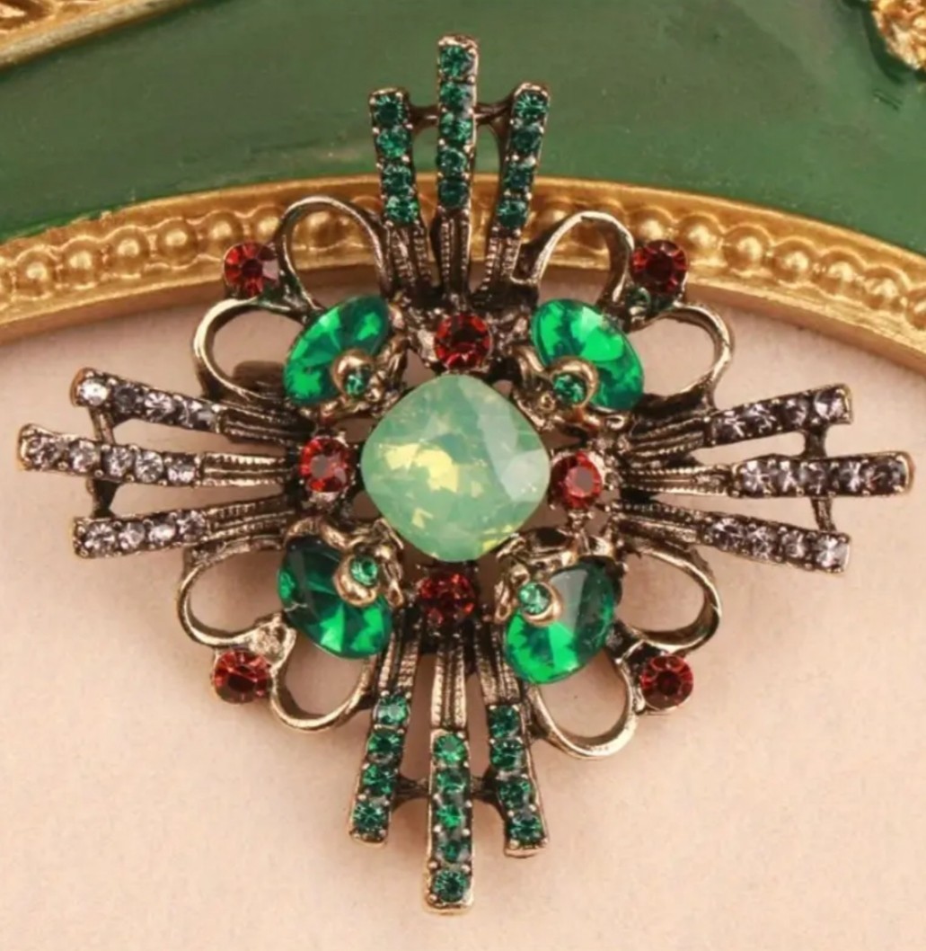 GREEN CRYSTAL & RHINESTONE VTG BUTTERFLY BROOCH PIN~MOTHER’S DAY GIFT FOR