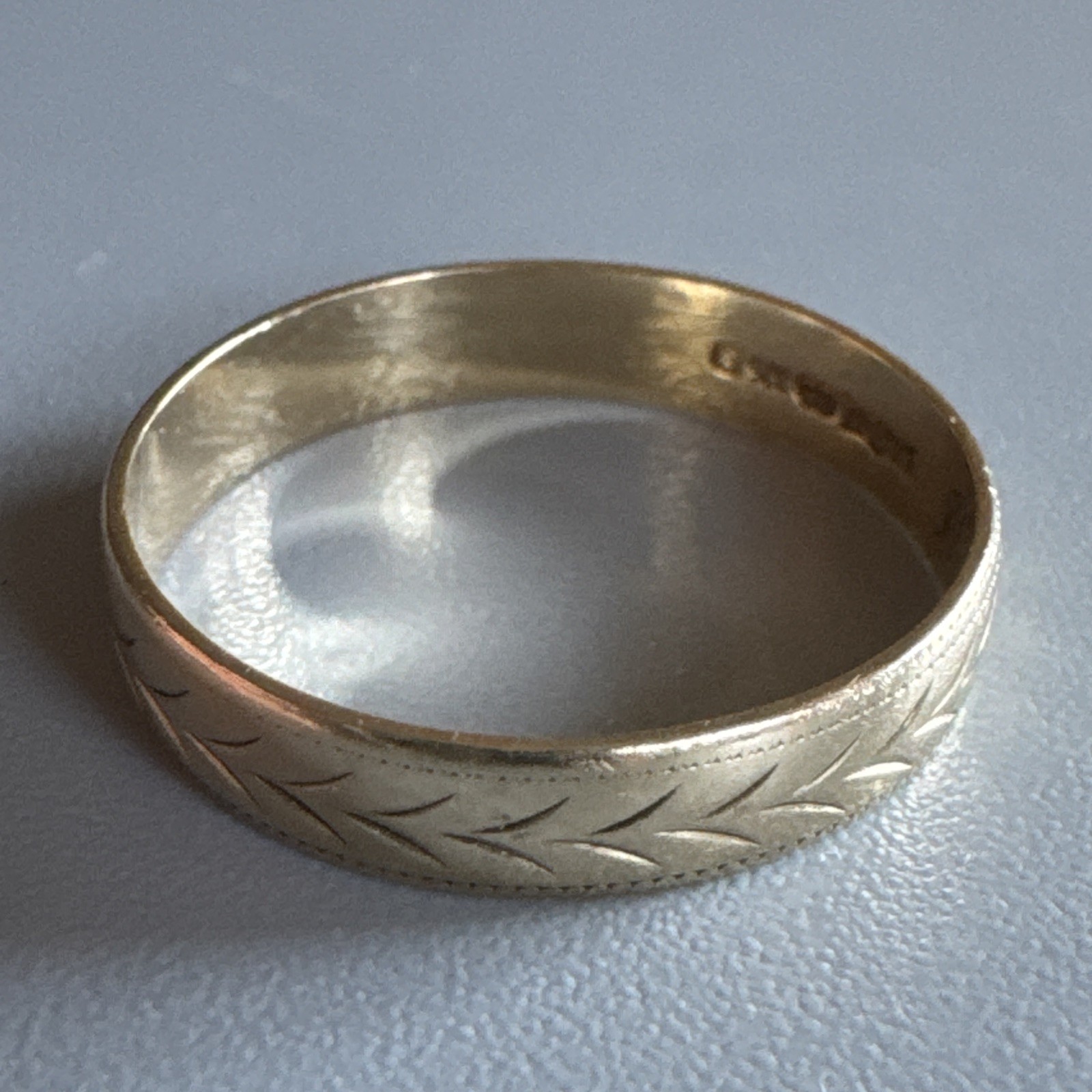9ct Yellow Gold 375 Wheat Motif Wedding Band Ring Size L1/2 UK Hallmarked 3.6mm