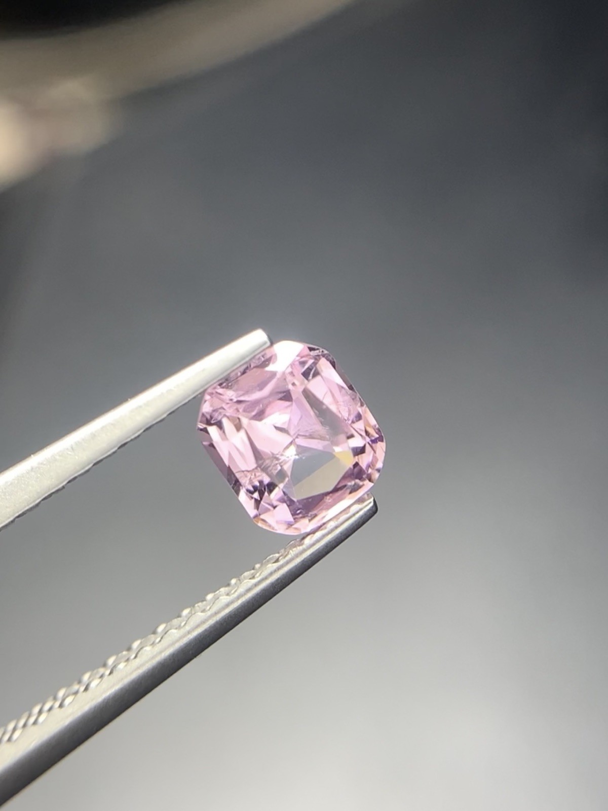 0.60/Ct,Natural Lavender Pink Spinel ,Cushion shape,High situration,SI clarity,