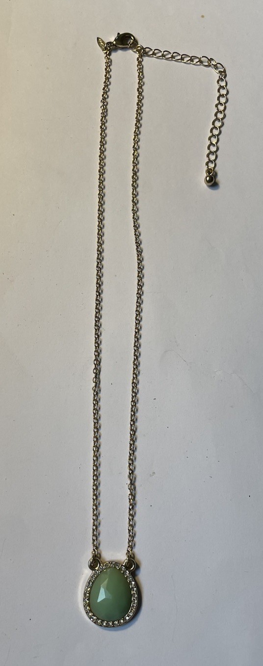 Avon Green Gemstone Pendant Necklace. Gold Coloured chain Length 40cm.