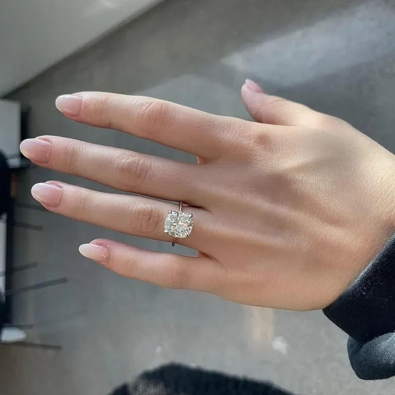 5.0Ct Cushion-Cut VS1 Lab Grown Diamond Solitaire Engagement Ring 14K White Gold