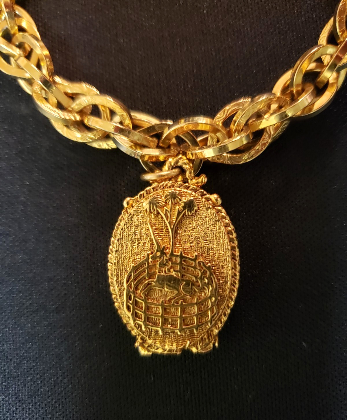 Rare Corday VTG 60s Unicorn In Captivity Solid Perfume Locket Bracelet Gold Tone
