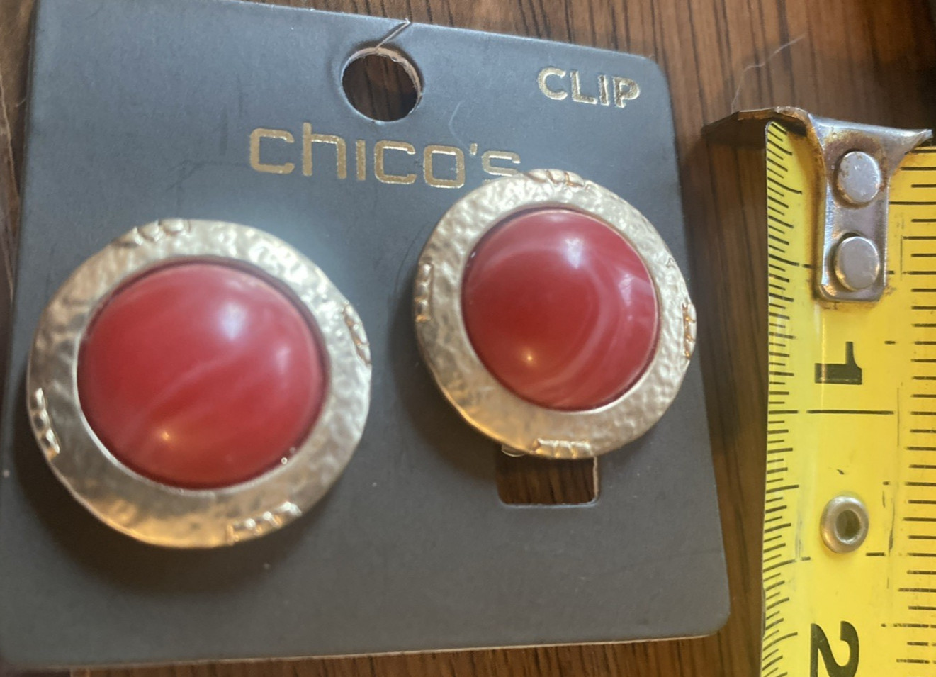 Chico’s Maya Clip Earrings Gold-tone Blood Orange Marbled Cabochon New on Card