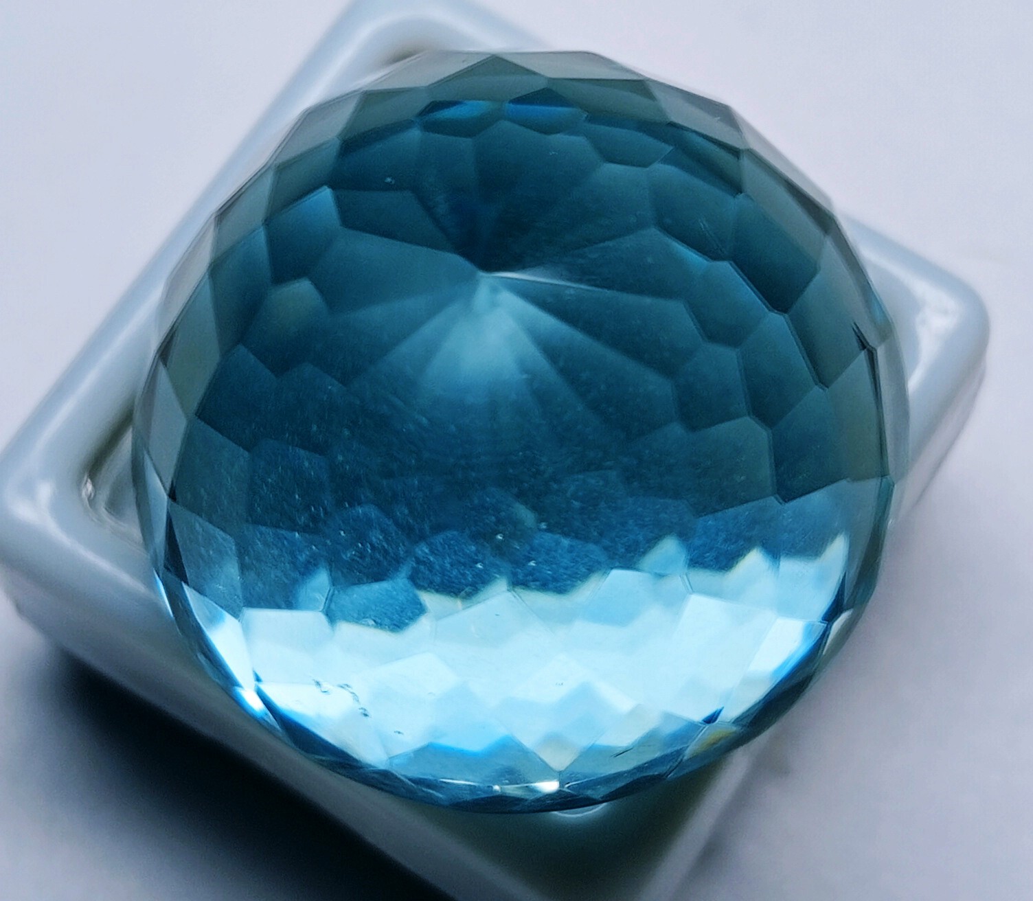 Aquamarine Round Cut Ocean Blue EGL Certified 90-92 Ct Natural Loose Gemstone