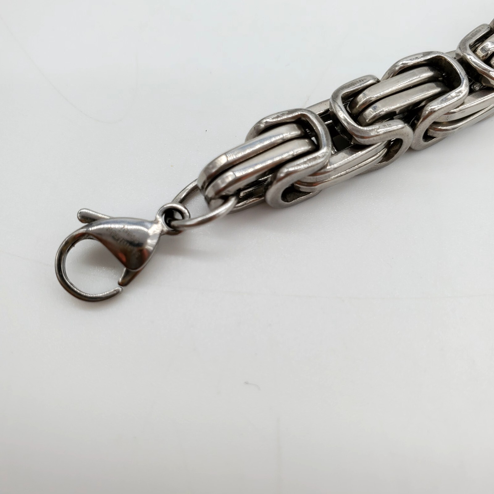 Stainless Steel Men’s/Women’s Unisex Bracelet Round w/ Lobster Closure 8.25″