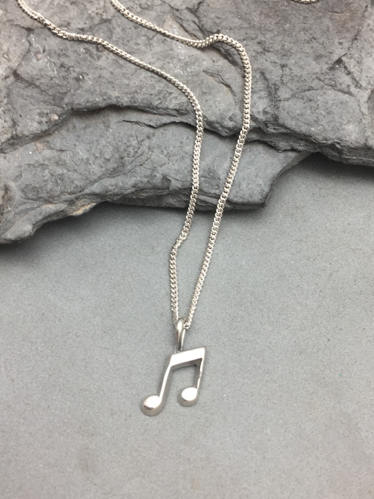 Sterling Silver Music Note Pendant Dainty 18″ Box Chain Musician 3.3 Gram