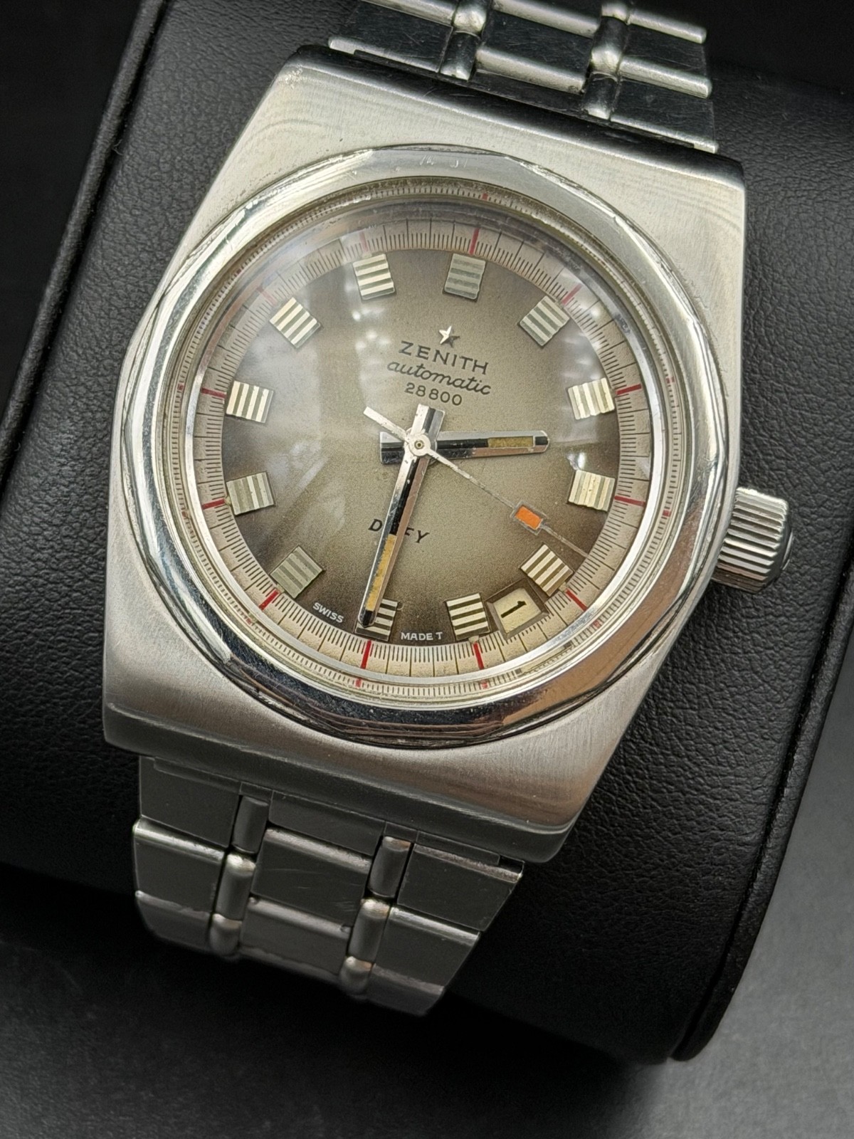 Vintage Zenith Defy Automatic 28800 Grey Dial Cal. 2562PC Original Bracelet 1970