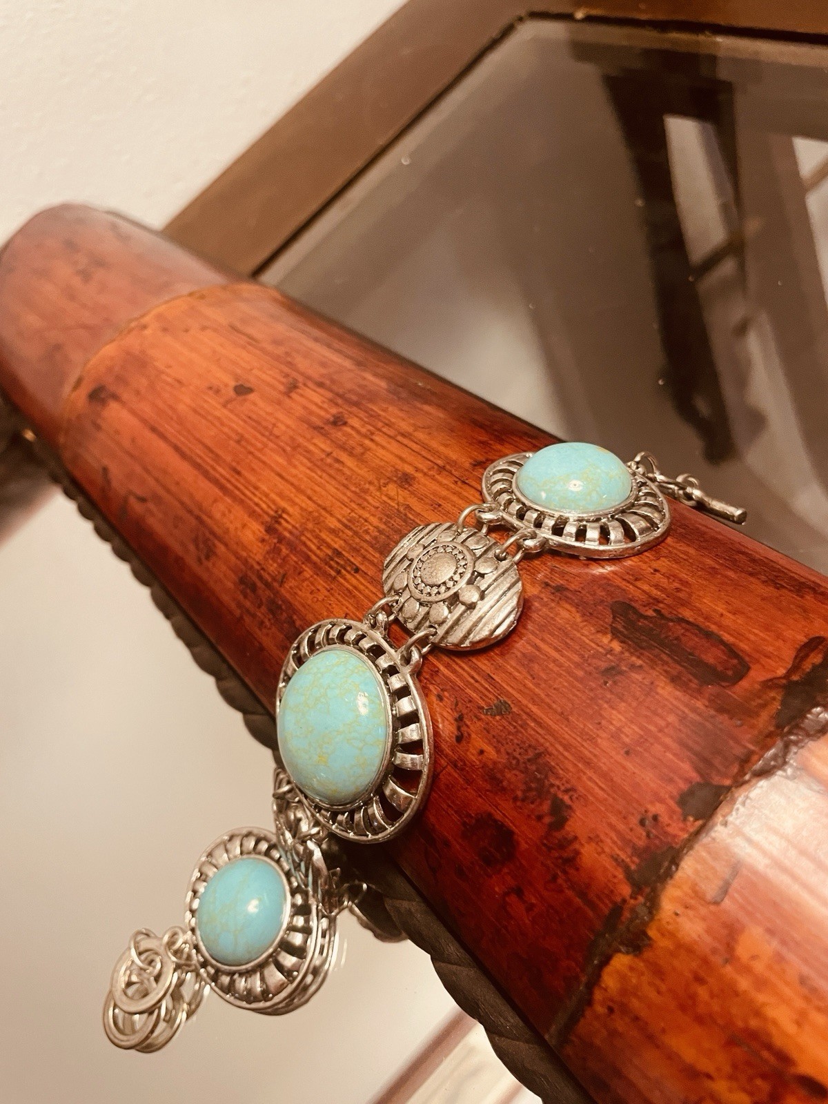 Silver Tone Link Bracelet Toggle Closure Oval Blue Turquoise Bezel-Set