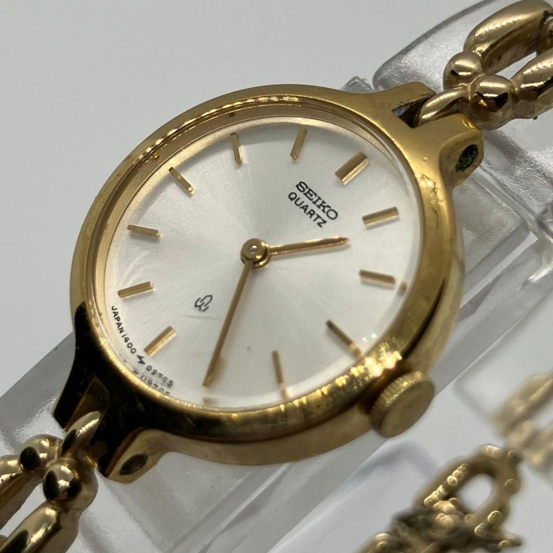Excellent condition, fully functional SEIKO QUARTZ women’s watch, gold color