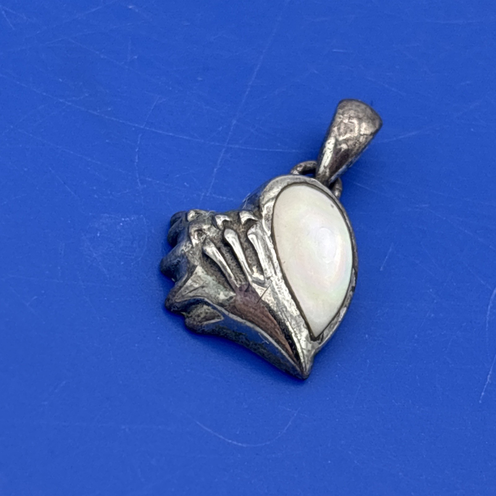 Peter Stone Sterling Silver Mother of Pearl Seashell Pendant 925 Nautical .75”