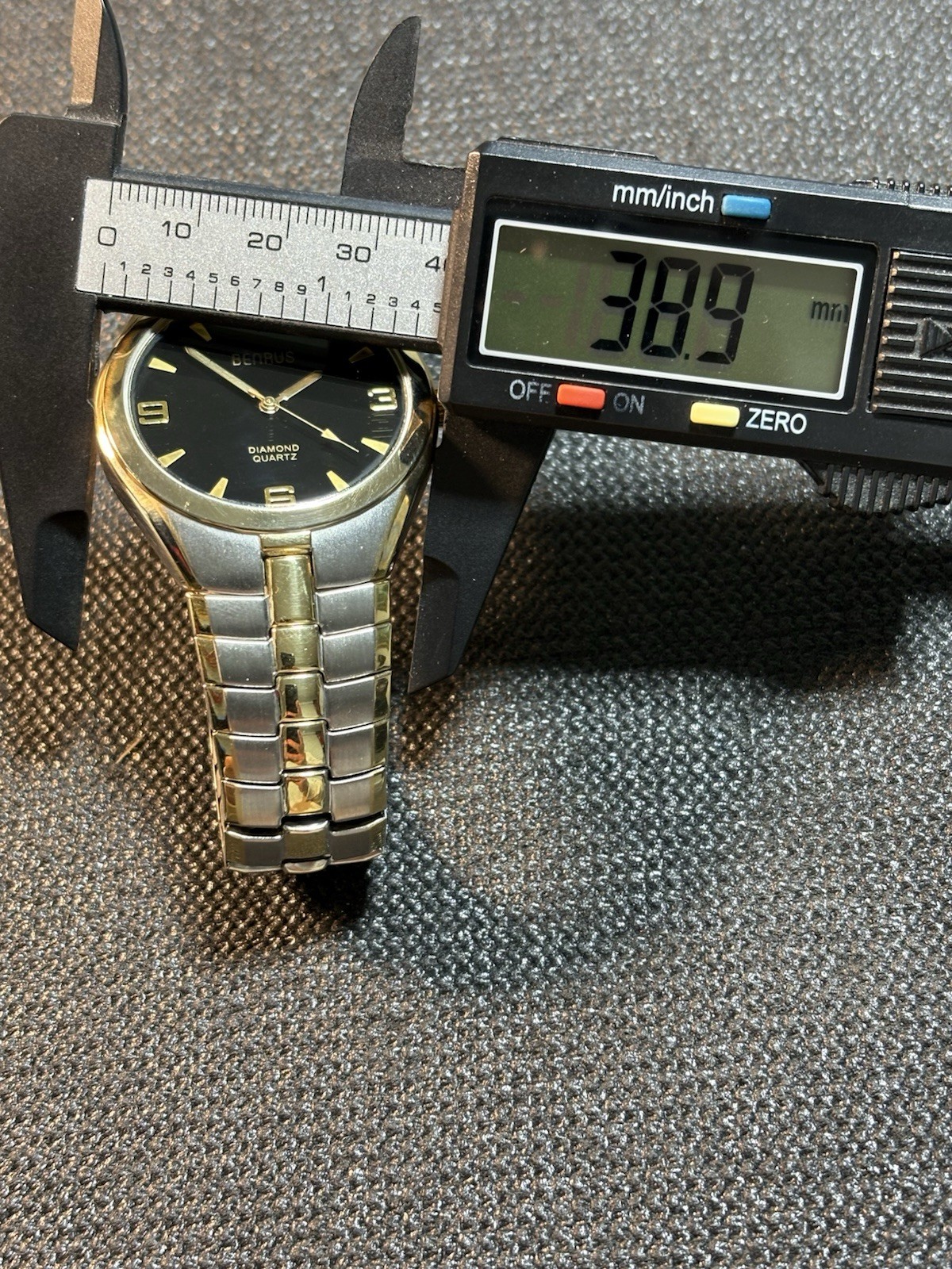 Benrus Diamond Quartz Men’s Silver/Gold Tone Watch Expandable Band,New Battery