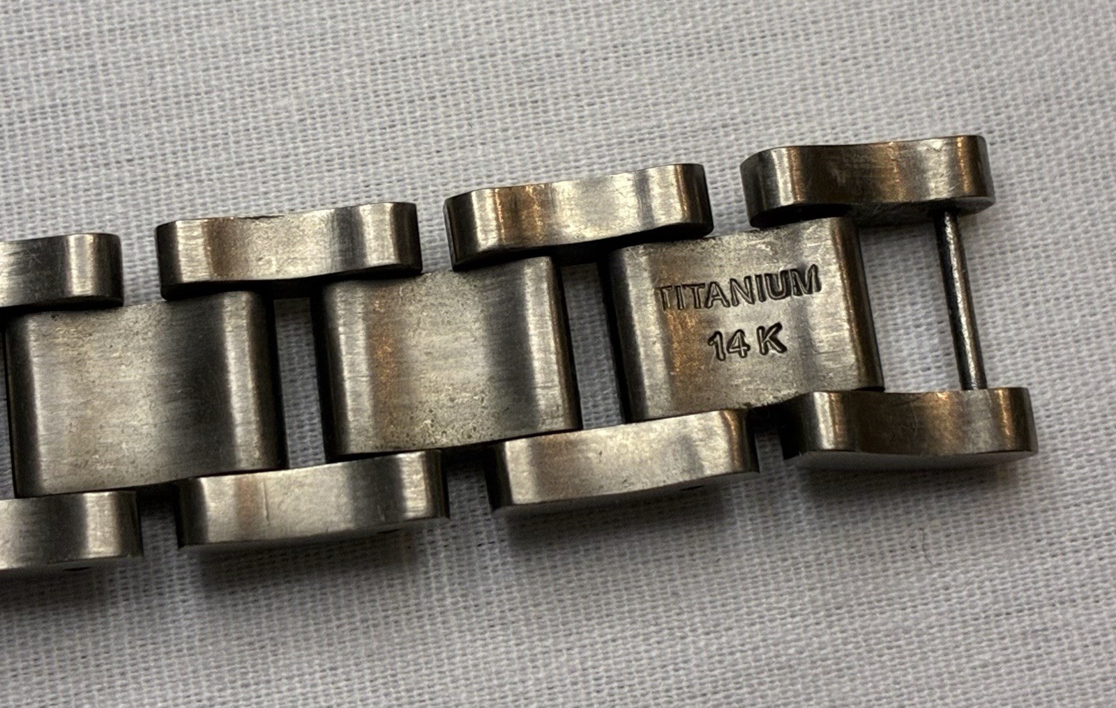 Men’s Titanium w/ 14K Gold Screws & Fold-over Box Clasp 8.25” Bracelet