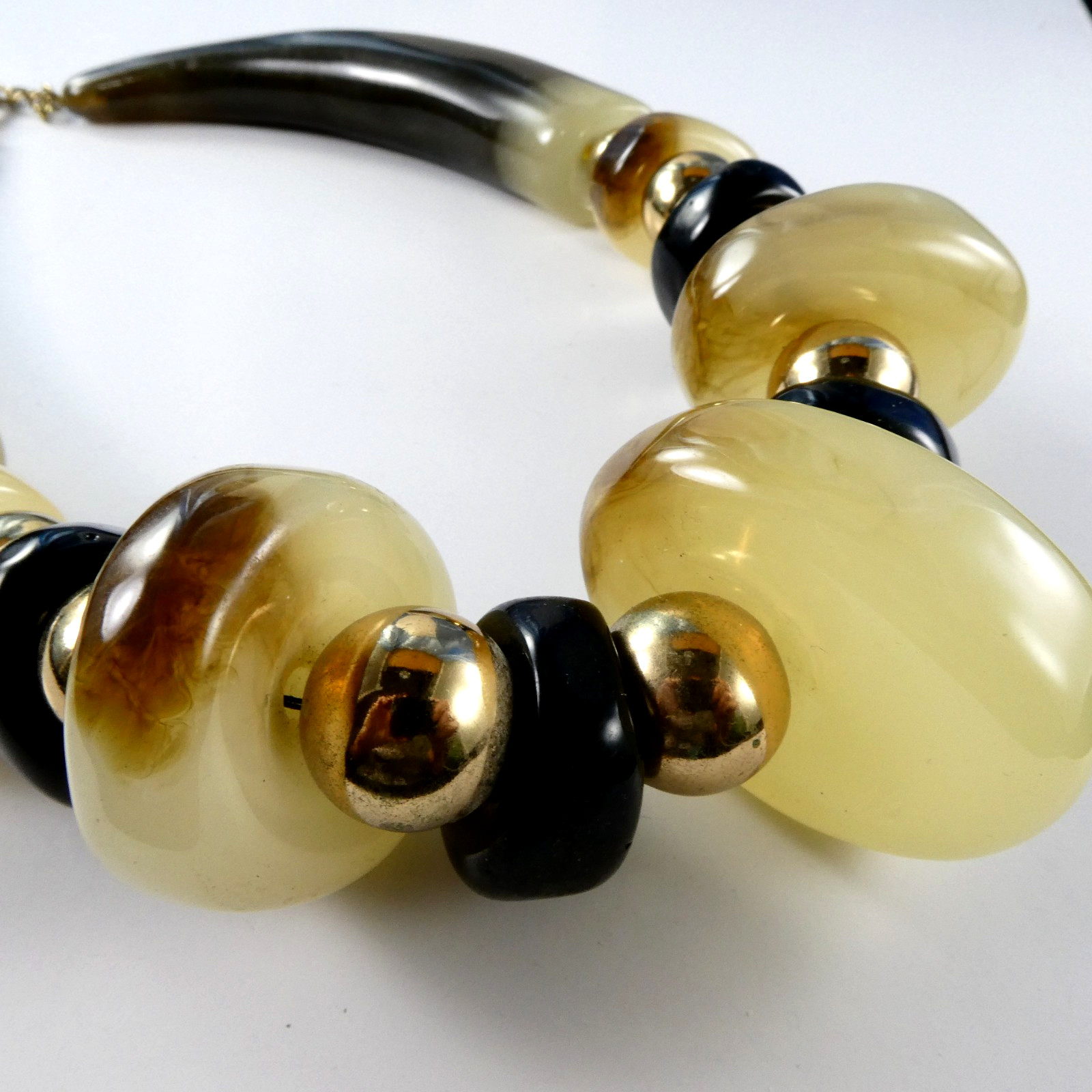 Vtg Lucite Acrylic Fashion Necklace Thick Chunky Nice Quality w/ Gold Beads