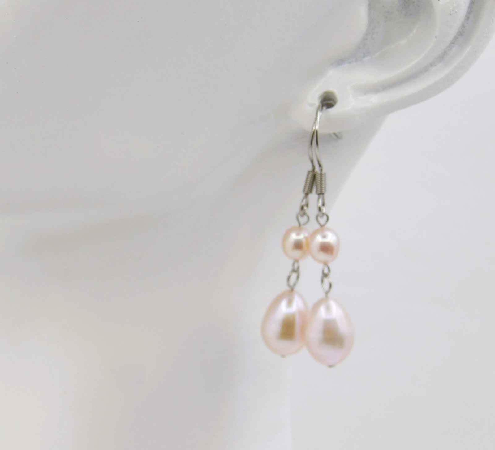 Stainless Steel 10.8mm Oval Freshwater Cultured Pink Pearl Dangle Earrings ERD02