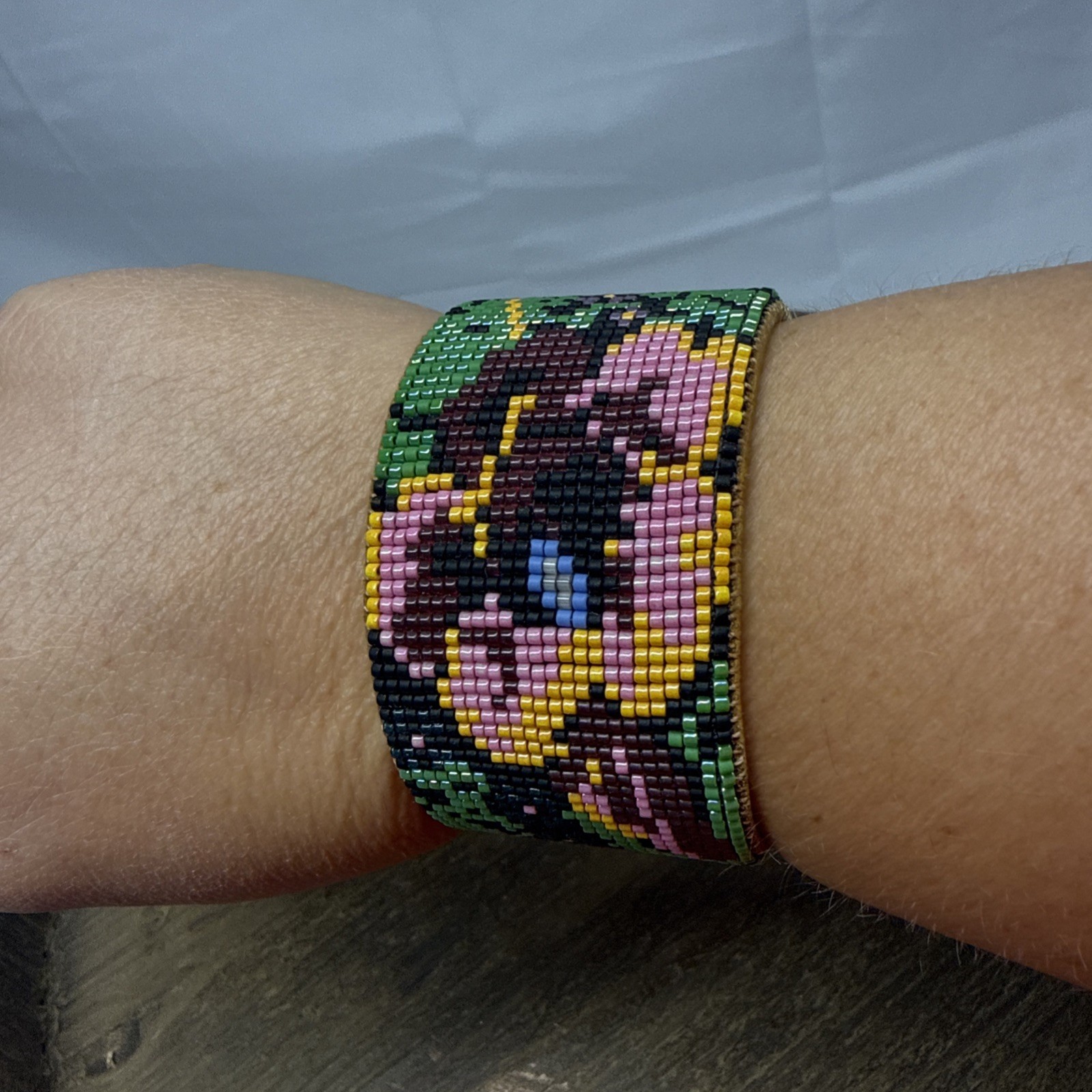 Fabulous Seed Beaded Cuff Bracelet Flower Design