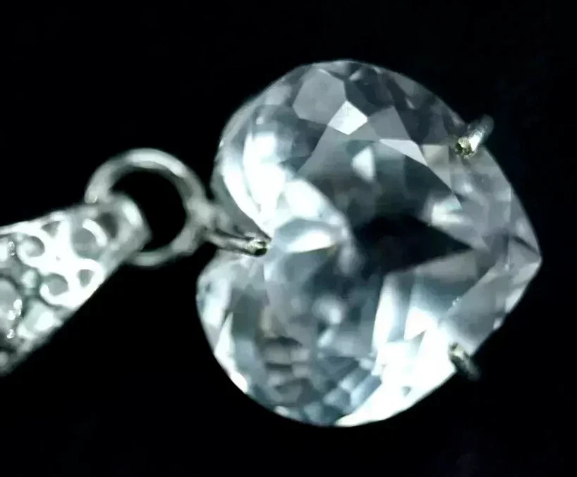 Natural AGL Certified 25 Ct White Sapphire Gemstone 925 Solid Silver Pendant