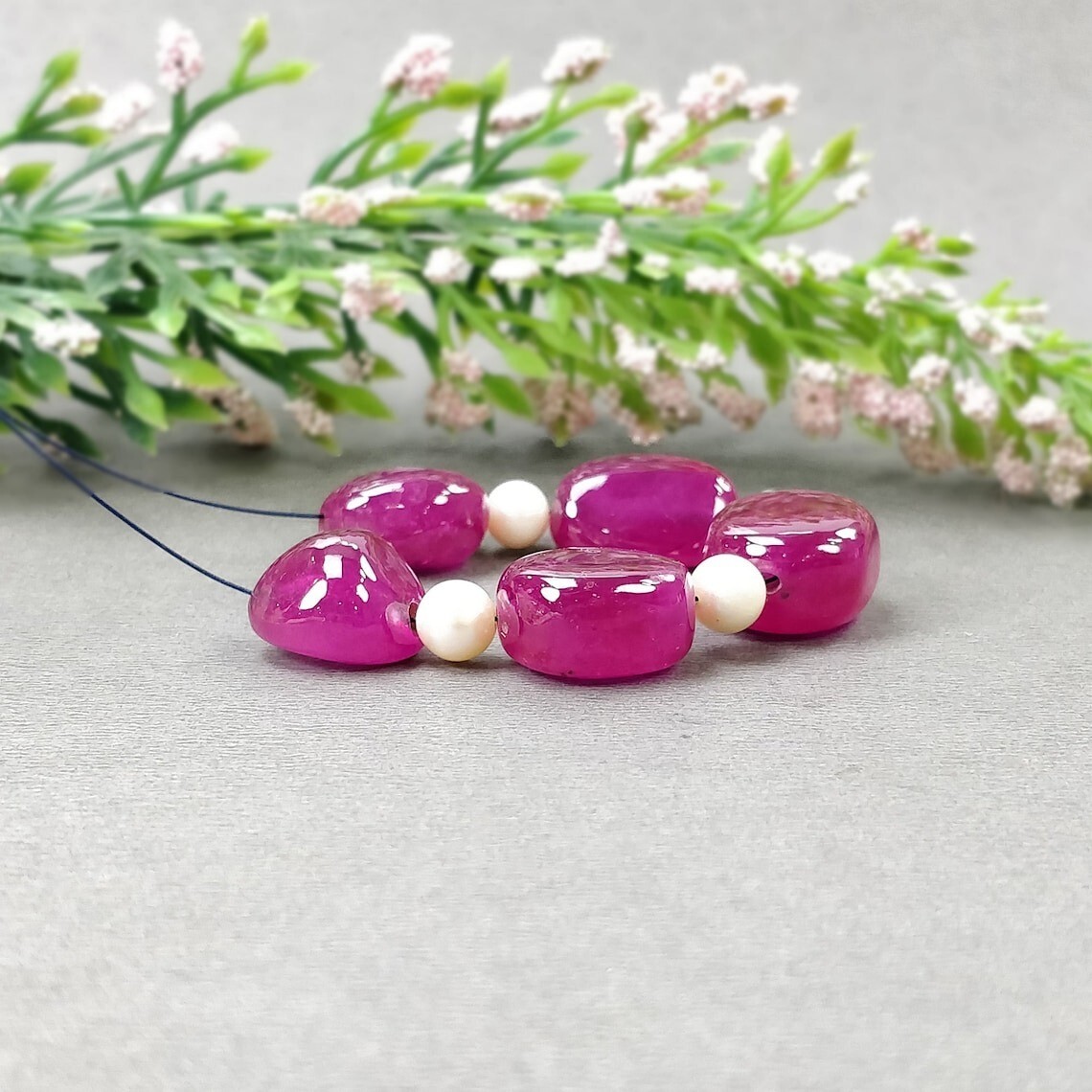 111.90cts Glass Filled Ruby Gems Uneven Cabochon Beads Tumbles 14*13mm-18*14mm