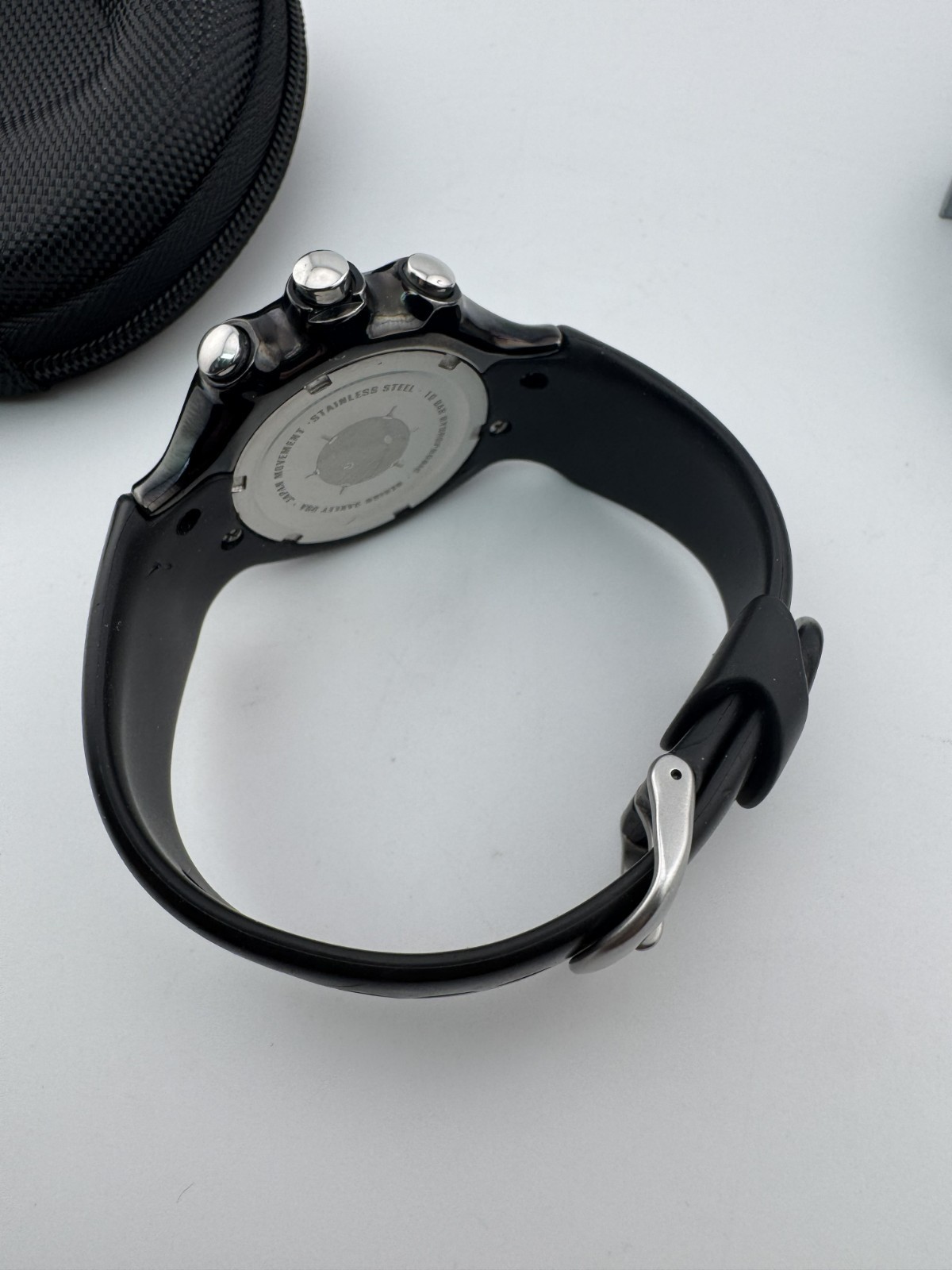 OAKLEY DETONATOR WATCH BLACK ION PLATED W/ RED CHROME DIAL RUBBER STRAP 10-148