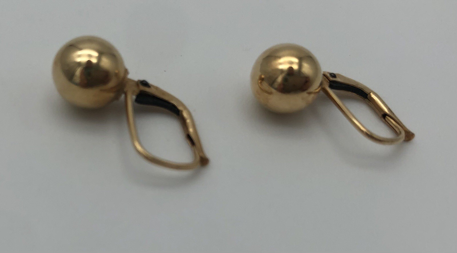 14K Yellow Gold Ball Earrings 7MM Lever Backs 1.1 Grams