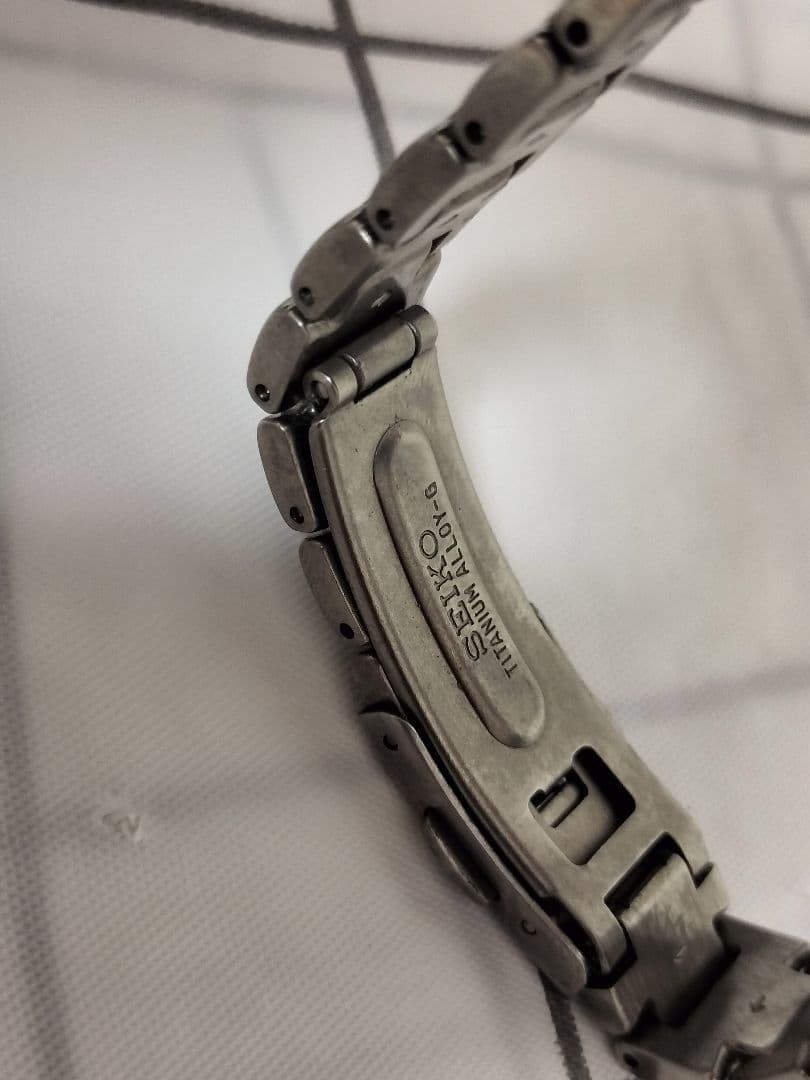 Excellent condition SEIKO SPIRIT TITANIUM 7N82-0380 wristwatch