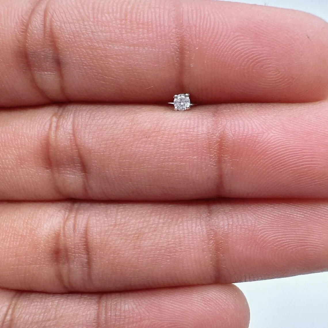 2.5MM Round Diamond Nose Stud Piercing Pin 18 Gauge 14Kt White Gold Men & Women
