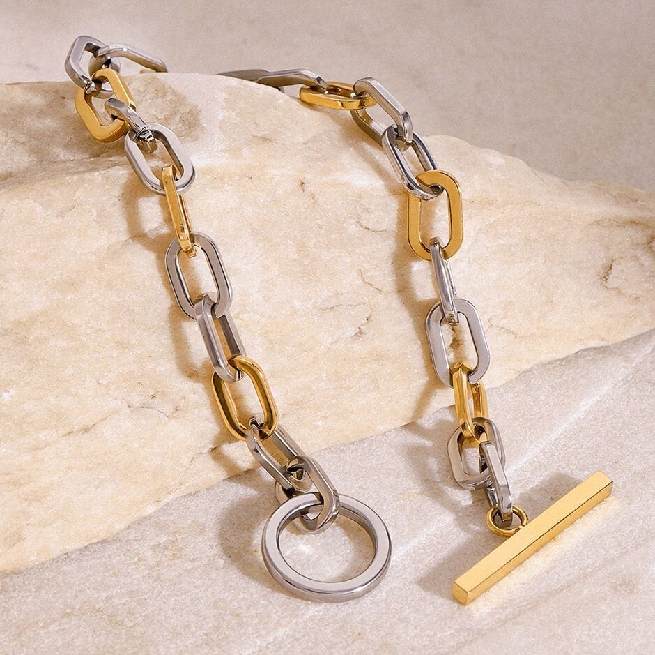 Woman 18K Gold Plated Paper Clip Chain Bracelet Toggle Bangle 7.7 in