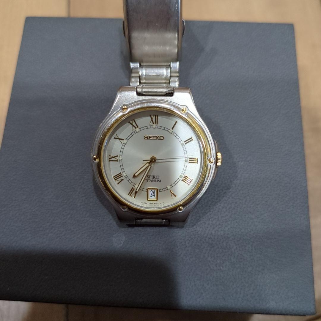 SEIKO Spirit White Face Vintage