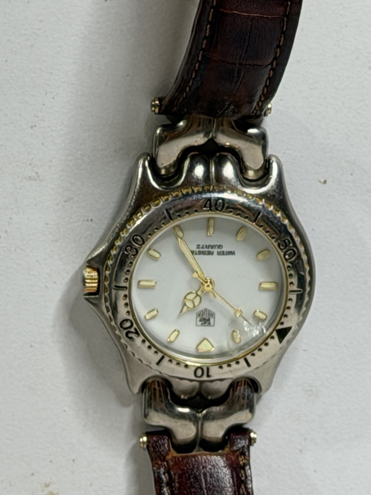 Tag Heier Men’s Watch S/EL For Repair Chipped Crystal