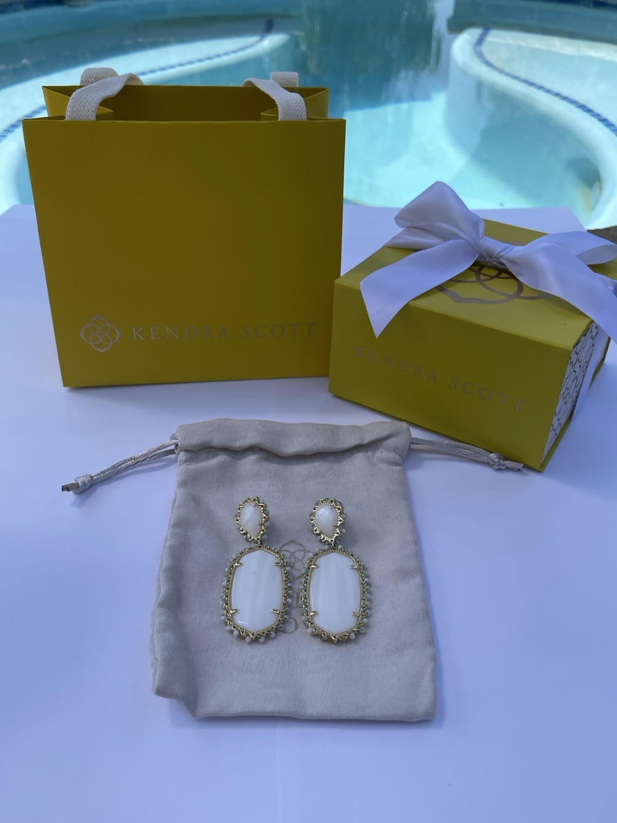 Kendra Scott Pearl Beaded Elle Statement Earrings – Gold & Ivory Mother-of-Pearl