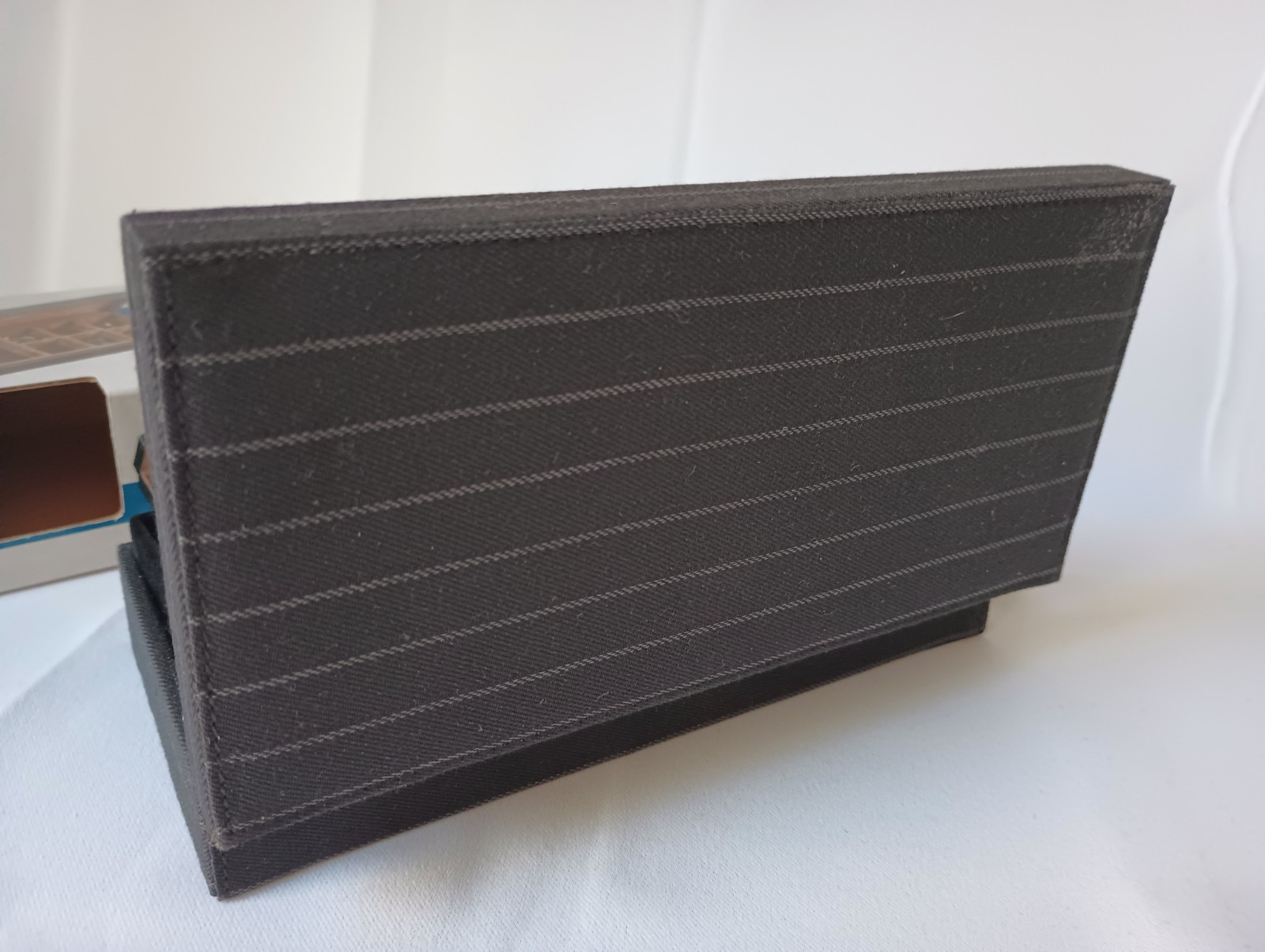 Perry Ellis Portfolio NEW Jewelry Ring Cufflink Felt Lined Storage Box Pinstripe