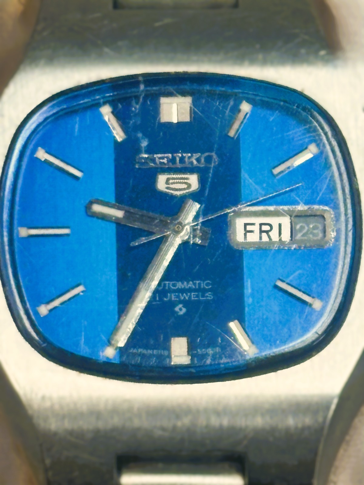 Vintage 1976 Seiko 5 “TV Screen” 6119-5490 – Rare Blue Double-Shade Dial