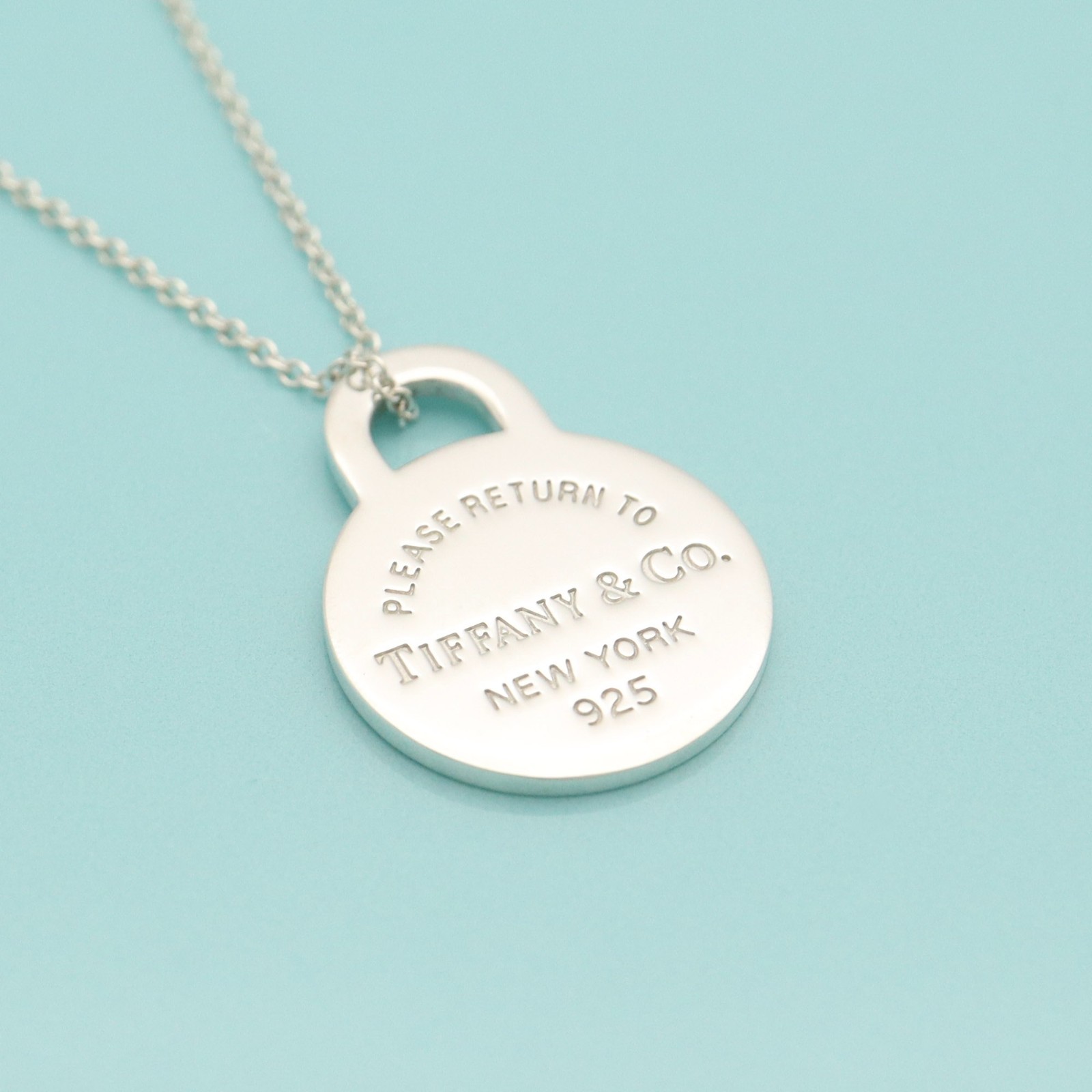 Tiffany & Co. Return to Round Tag Pendant Necklace 16″ Sterling Silver 925