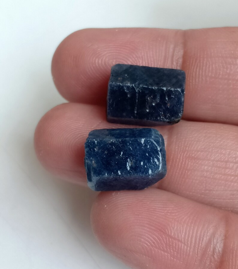 NATURAL Blue Sapphire Rough Unheated Untreated Sapphire For Pendent 38 Carat