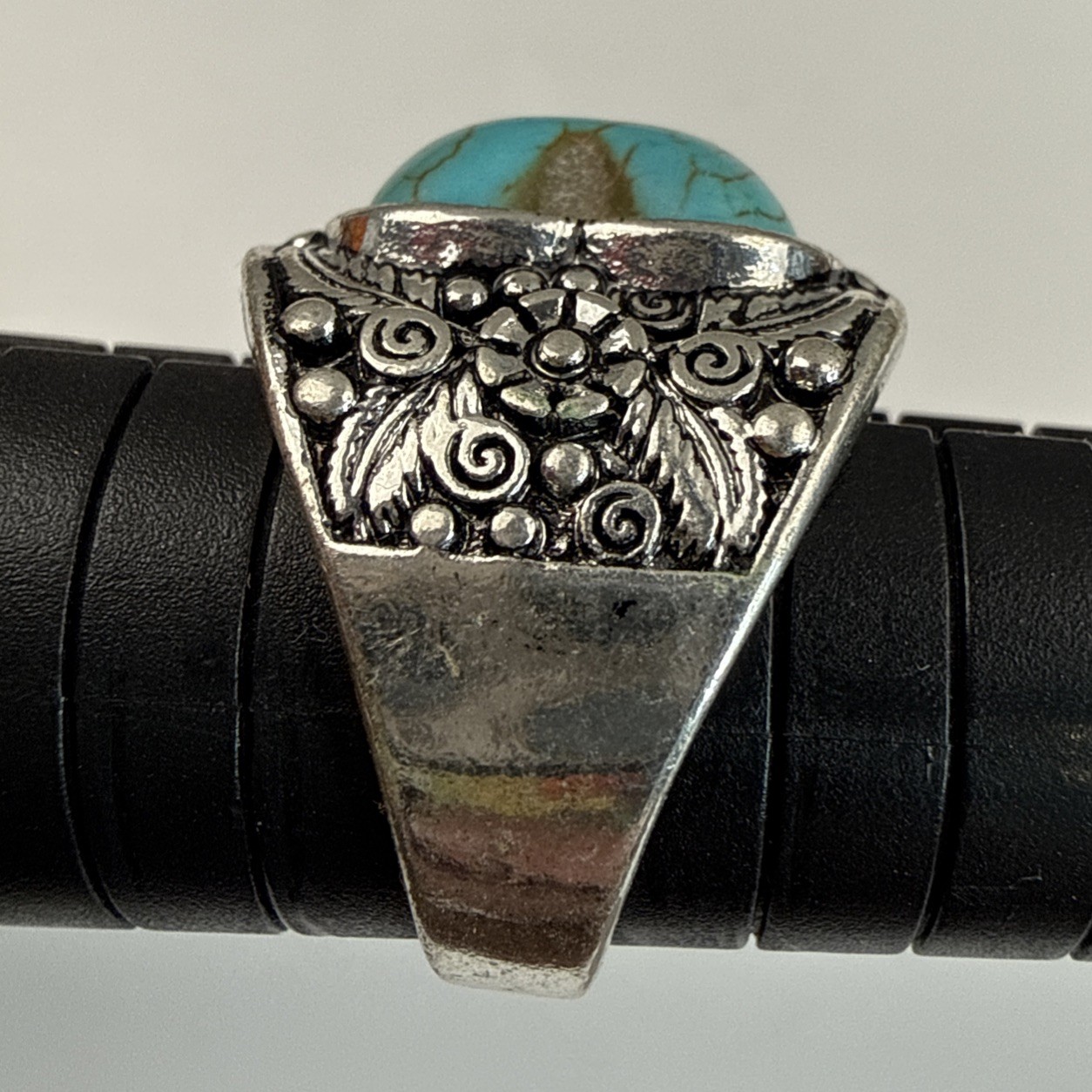 Native American Turquoise Heart Sterling Silver Ring Sz 8 Feathers Flowers 9.45g