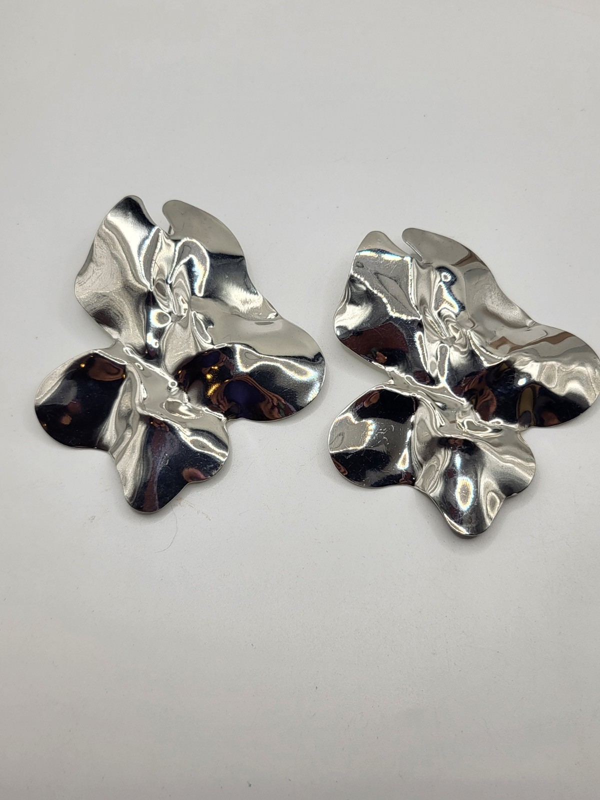 Large Crumpled Silver Toned Stud Earrings Abstract Organic Design Lightweight 3″