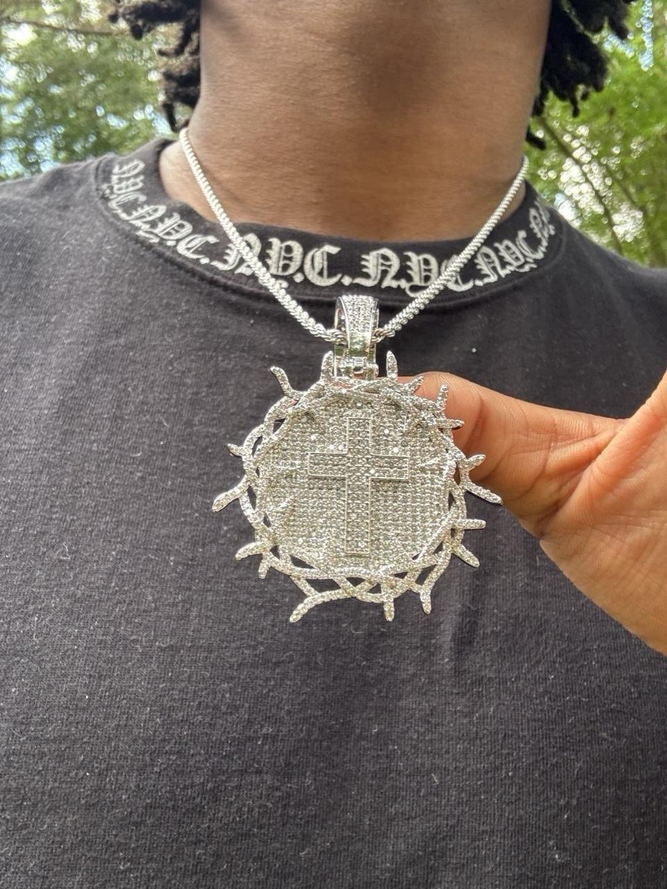 5AAA+ CZ PVD Plated Cross Thorn Circle Iced HipHop Pendant With 60 Cm Rope Chain