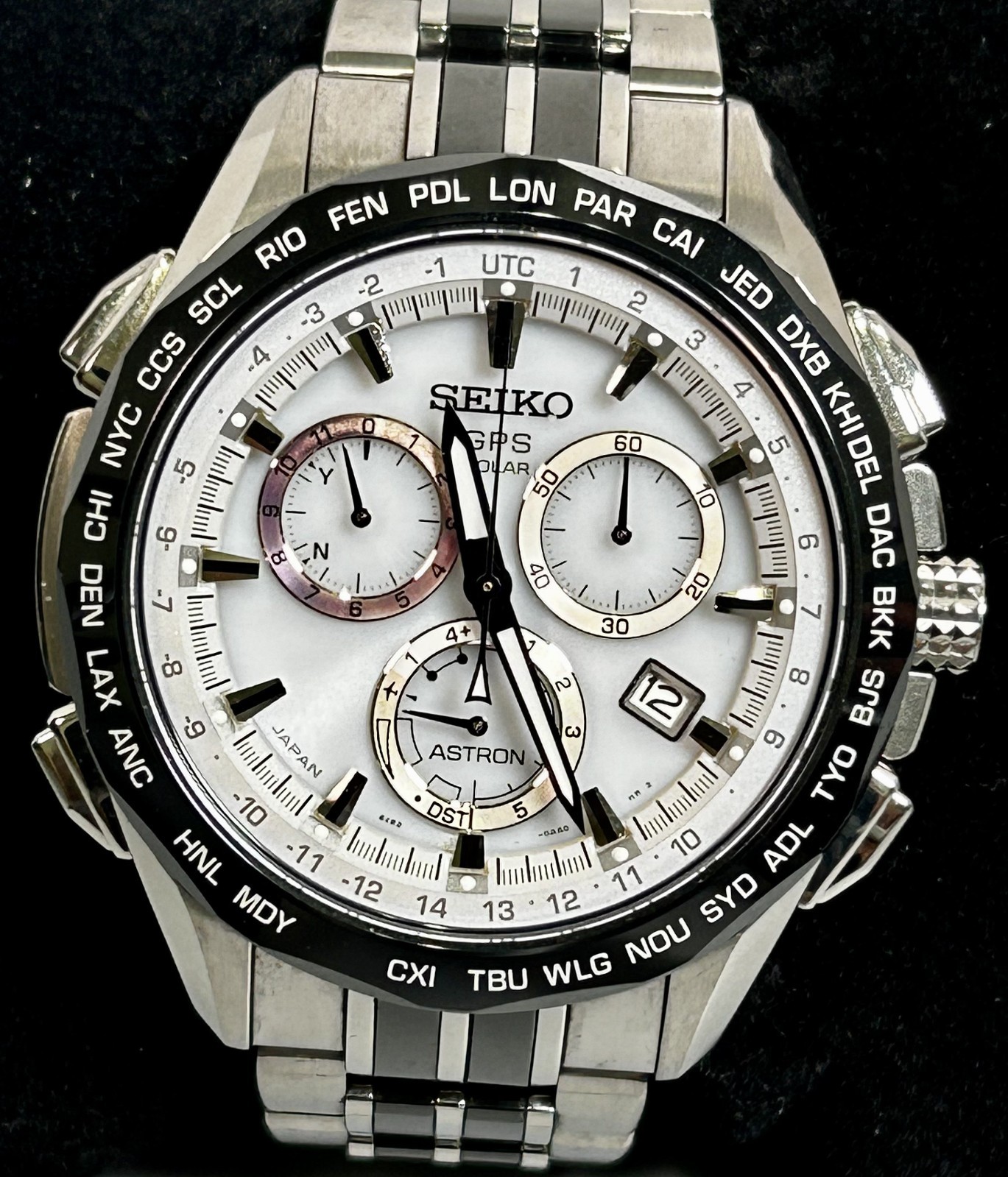 Seiko Astron 8X82-0AA0 GPS Solar Chronograph White Dial Stainless Steel Watch