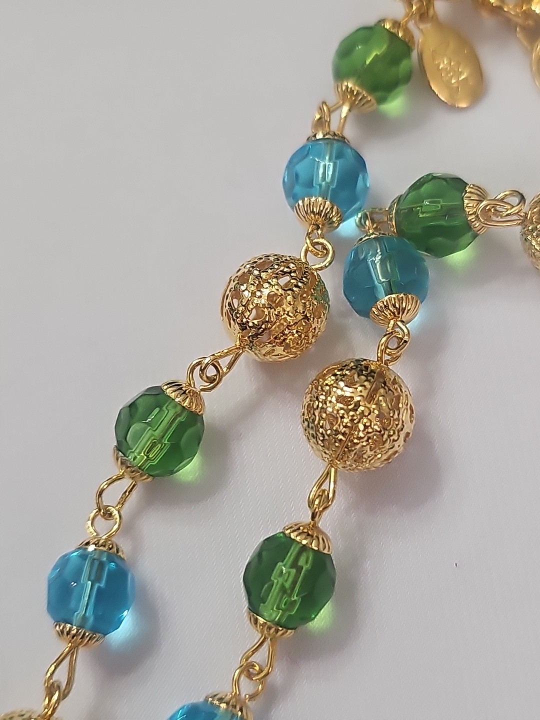 Vintage Joan Rivers Blue And Green Bead An Gold Spears Necklace. RU