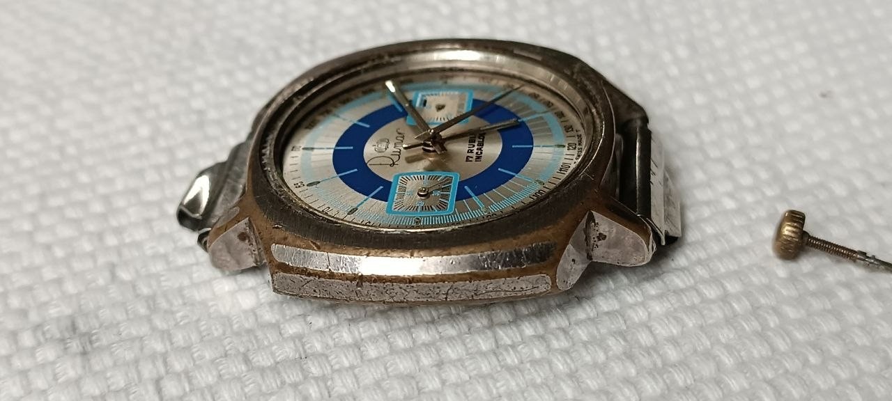 VINTAGE VALJOUX 7733 MANUAL WIND CHRONOGRAPH SWISS WATCH FOR REPAIR OR PARTS