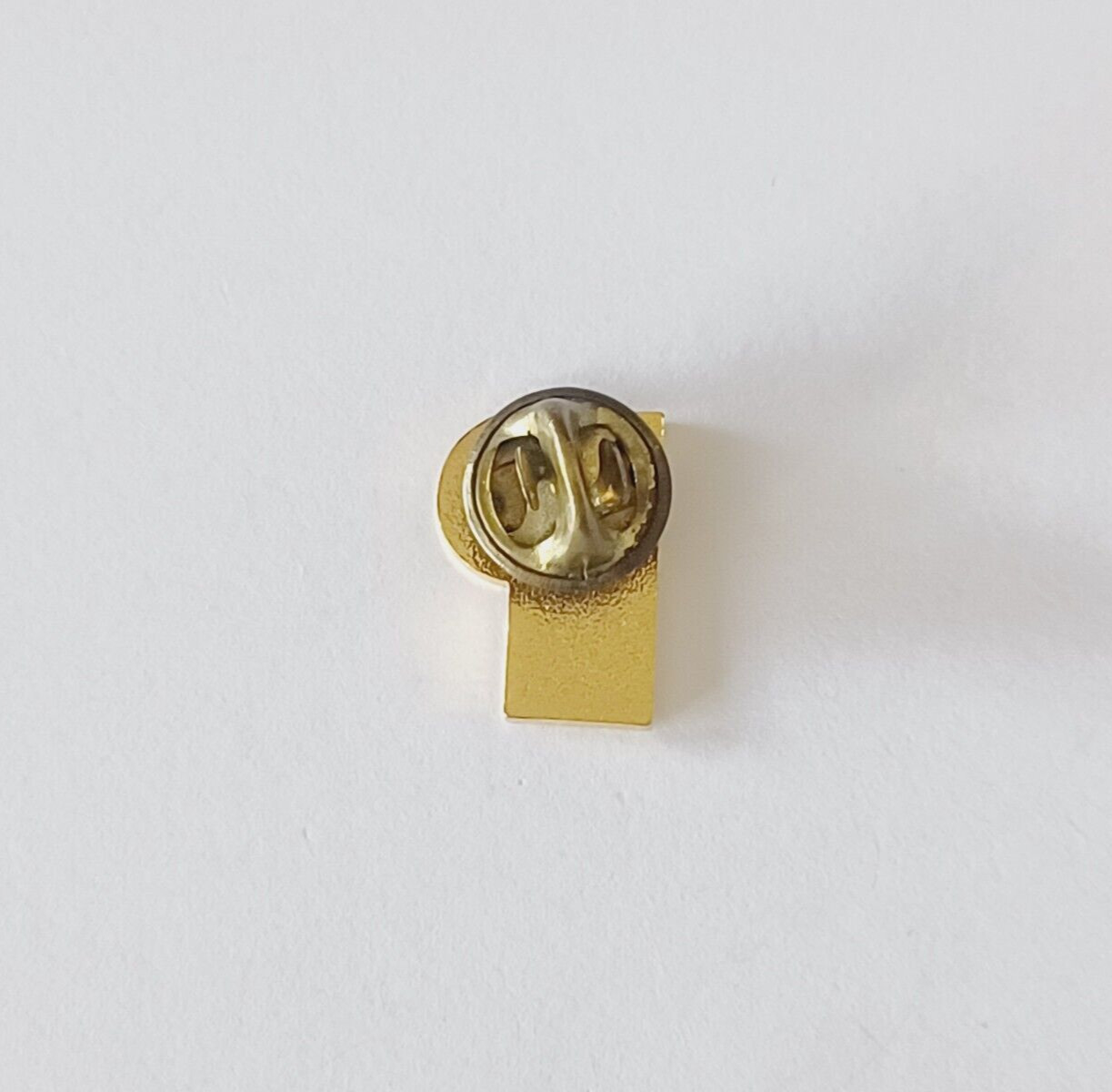 Gold Tone P 5 YRS 5 Years Tac Label Pin