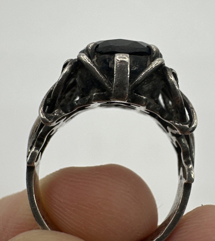 Sterling Silver Artisan Art Nouveau Red Garnet Glass Ring Sz 5.5 Ornate Vintage