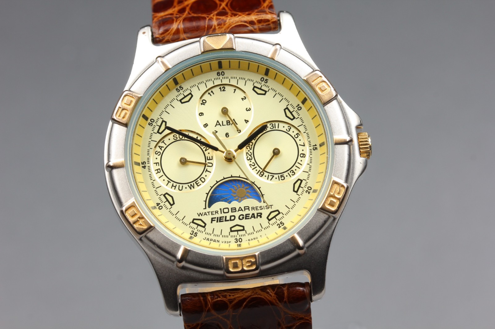 Vintage 1991 [Near MINT] SEIKO Alba V33F-6A80 SUN & Moon Phase QZ Men’s Japan