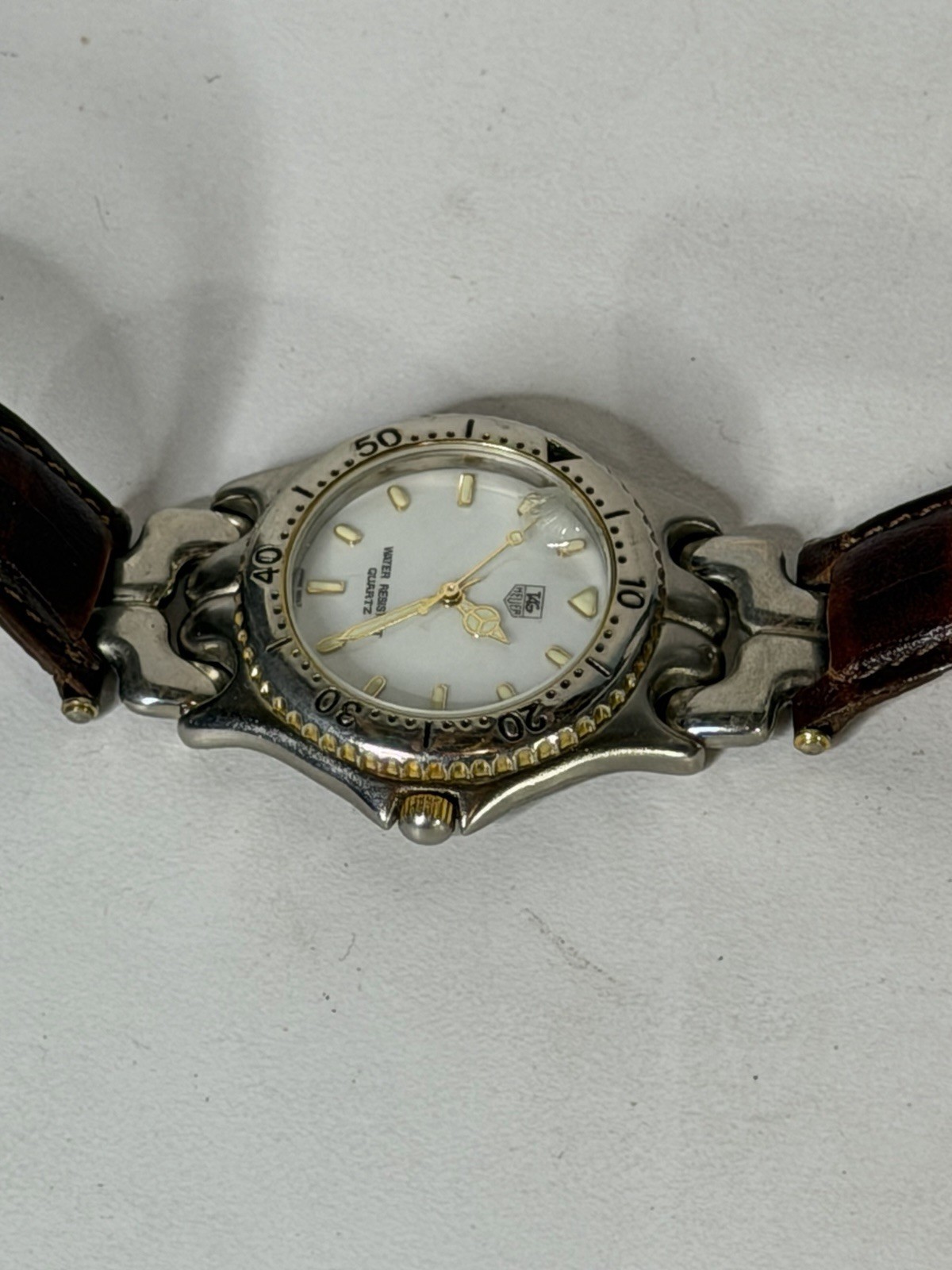 Tag Heier Men’s Watch S/EL For Repair Chipped Crystal