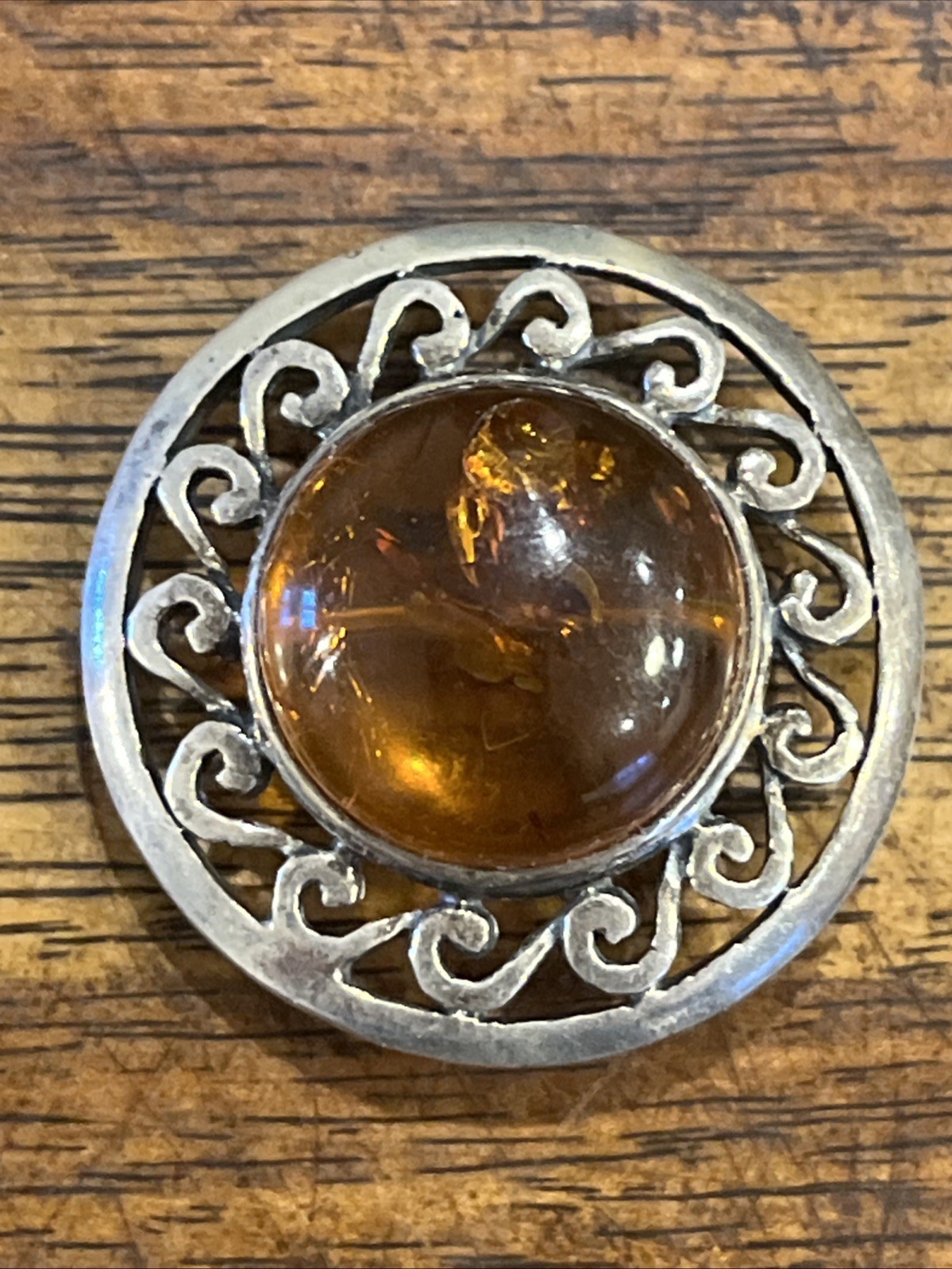 Baltic Amber Sterling Silver 925 Brooch Pin mid-20th century 1 1/8” OOMA