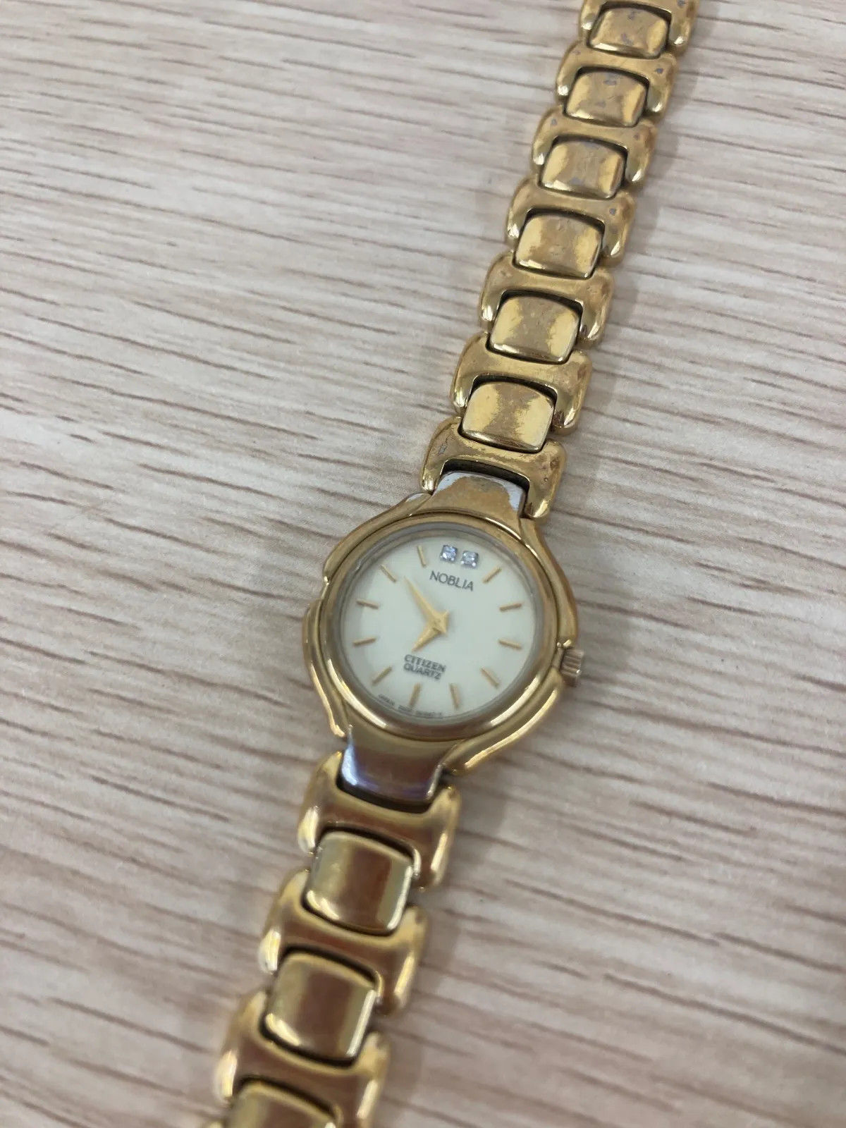 % Non-working Citizen Noblia Gold Stone Wristwatch [Watch 2][1]