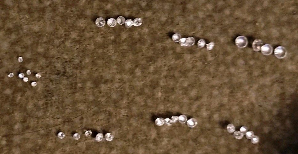 1 Ct Round Lab Grown Diamond E VS1 IGI Cert + Bundle Lot 38 Baby Diamonds Melee