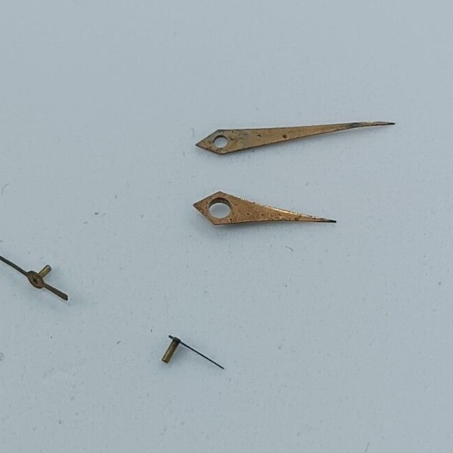 UNIVERSAL GENEVE 285 3 COUNTERS MOVEMENT PARTS IN GOOD CONDITION