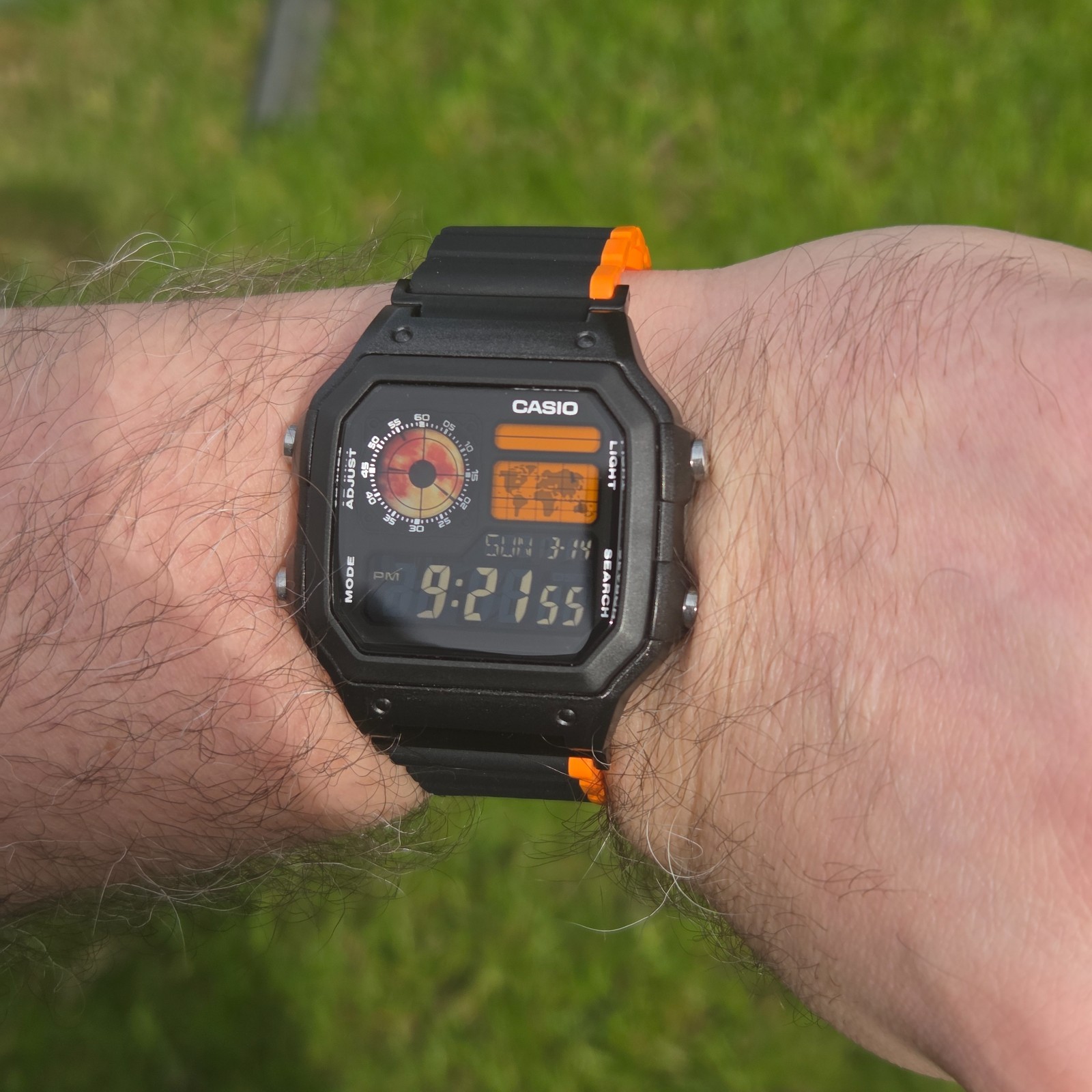 CASIO AE-1200WHD. Royale World Time Mod. Blood Moon (Dark Edition), Hydromod.