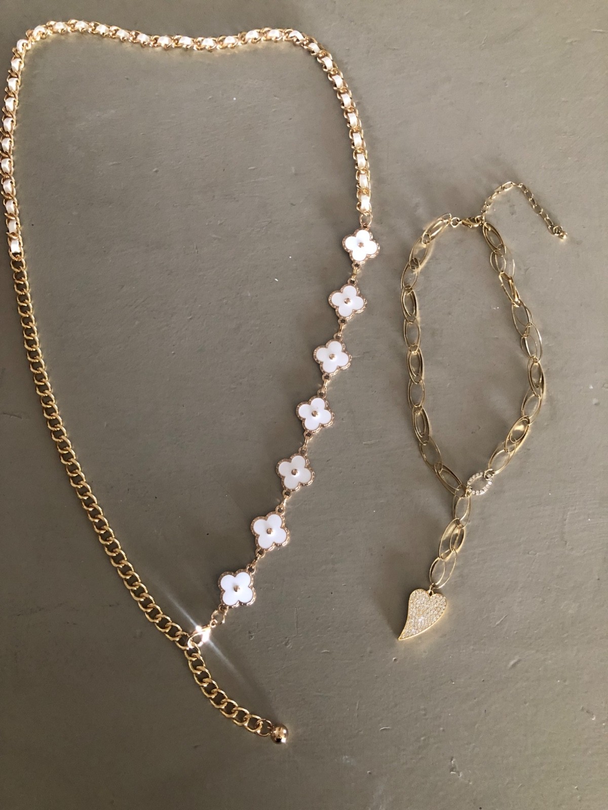 Y2K Crystal pavé ‘Hand on Heart’ Lariat Necklace + clover goldtone chain belt